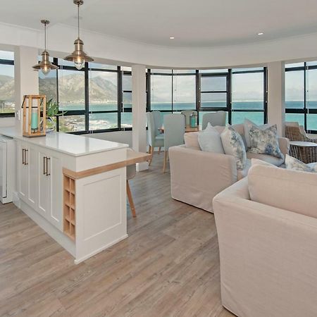 The Sun, Whales & Waves - Seafront Apartment Hermanus Exterior foto