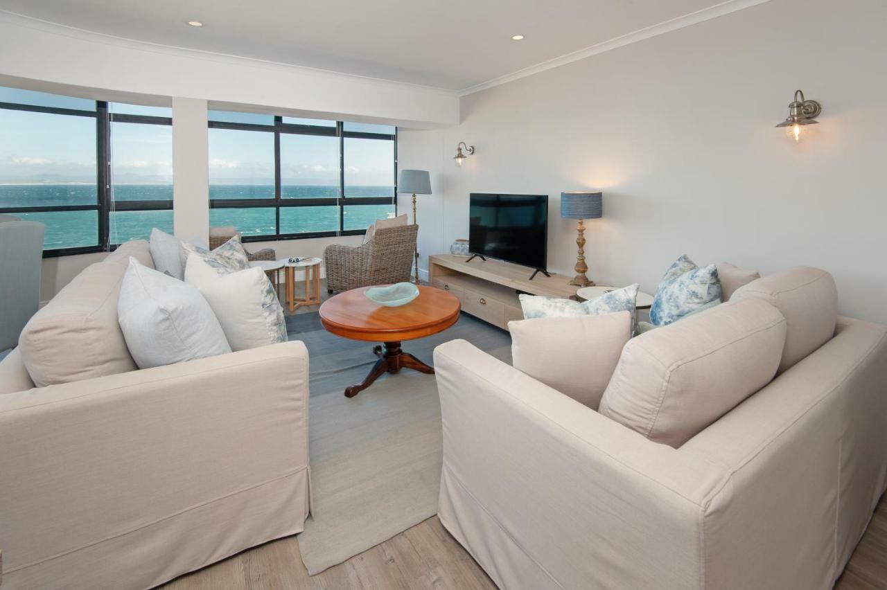The Sun, Whales & Waves - Seafront Apartment Hermanus Exterior foto